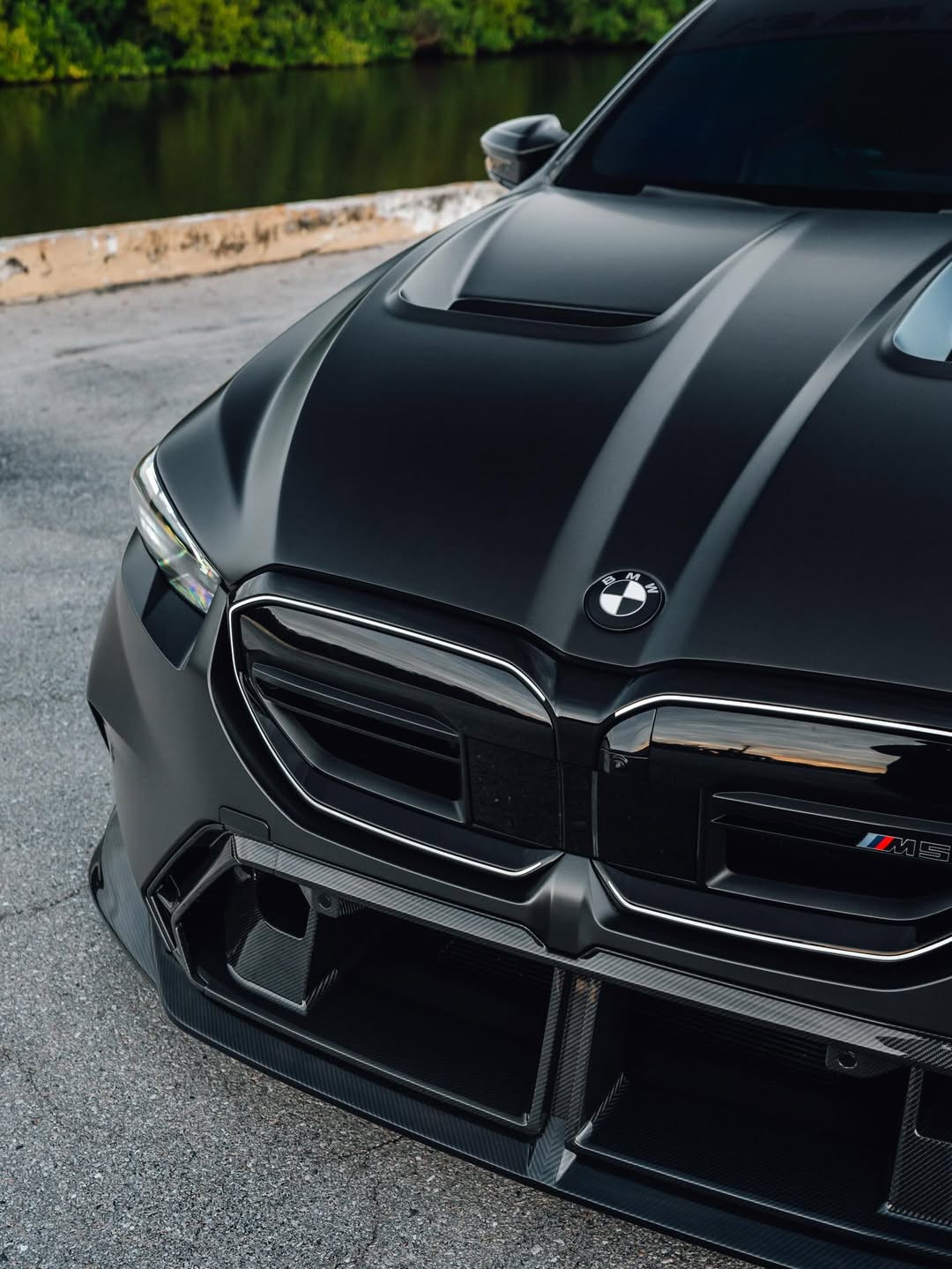 BMW G90 M5 Interior & Accessories