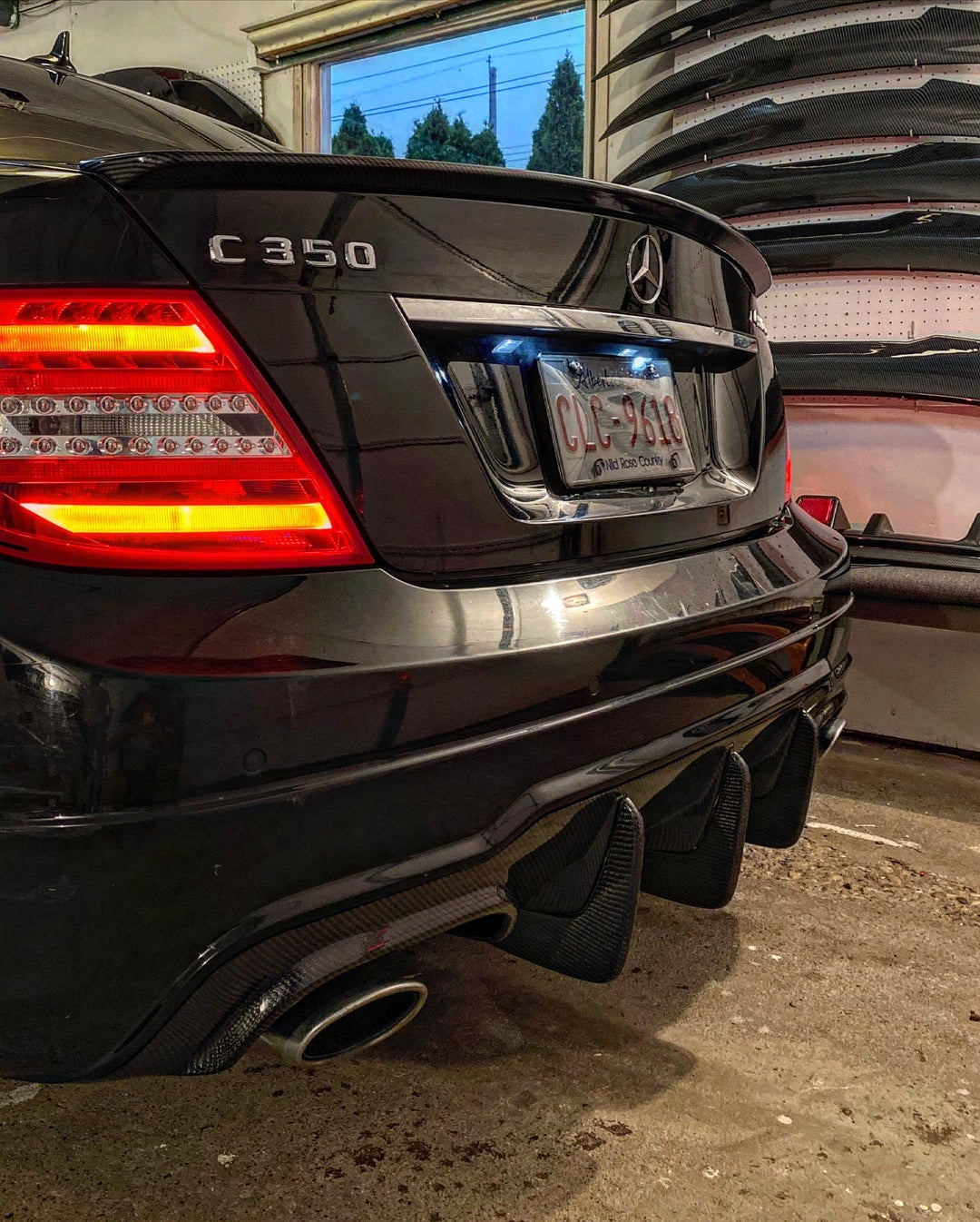 MERCEDES W204 C-CLASS/ C63 BIG FINS DIFFUSER GENUINE CARBON FIBER