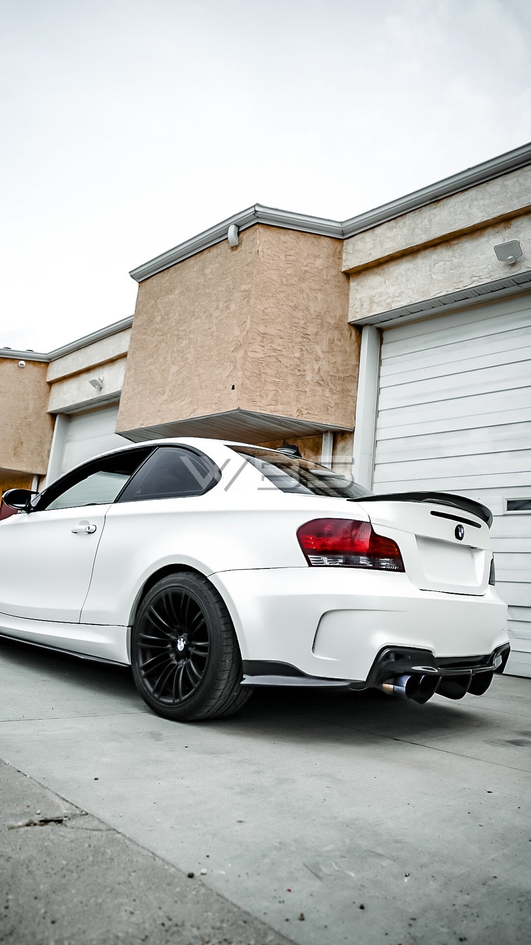 BMW E82 1M GENUINE CF FULL REAR DIFFUSER 3D STYLE