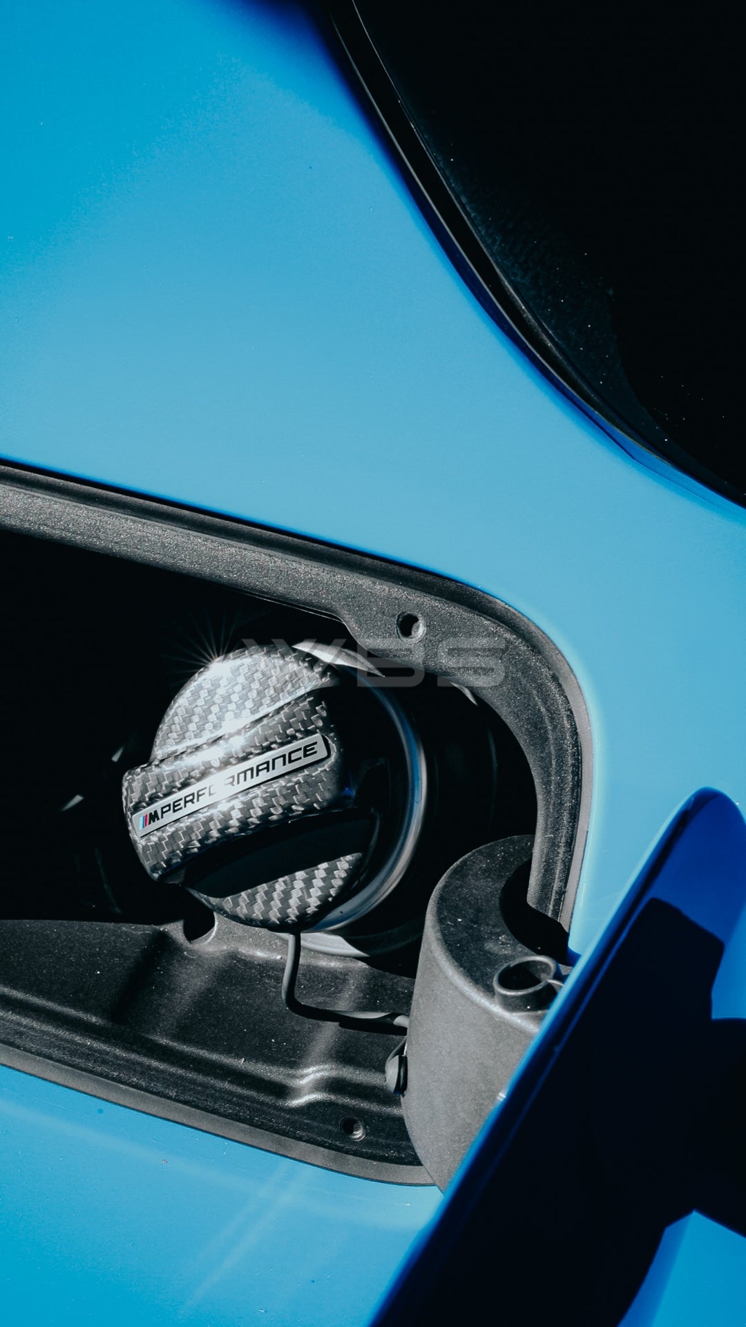 BMW M PERFORMANCE CARBON FIBER GAS CAP COVER
