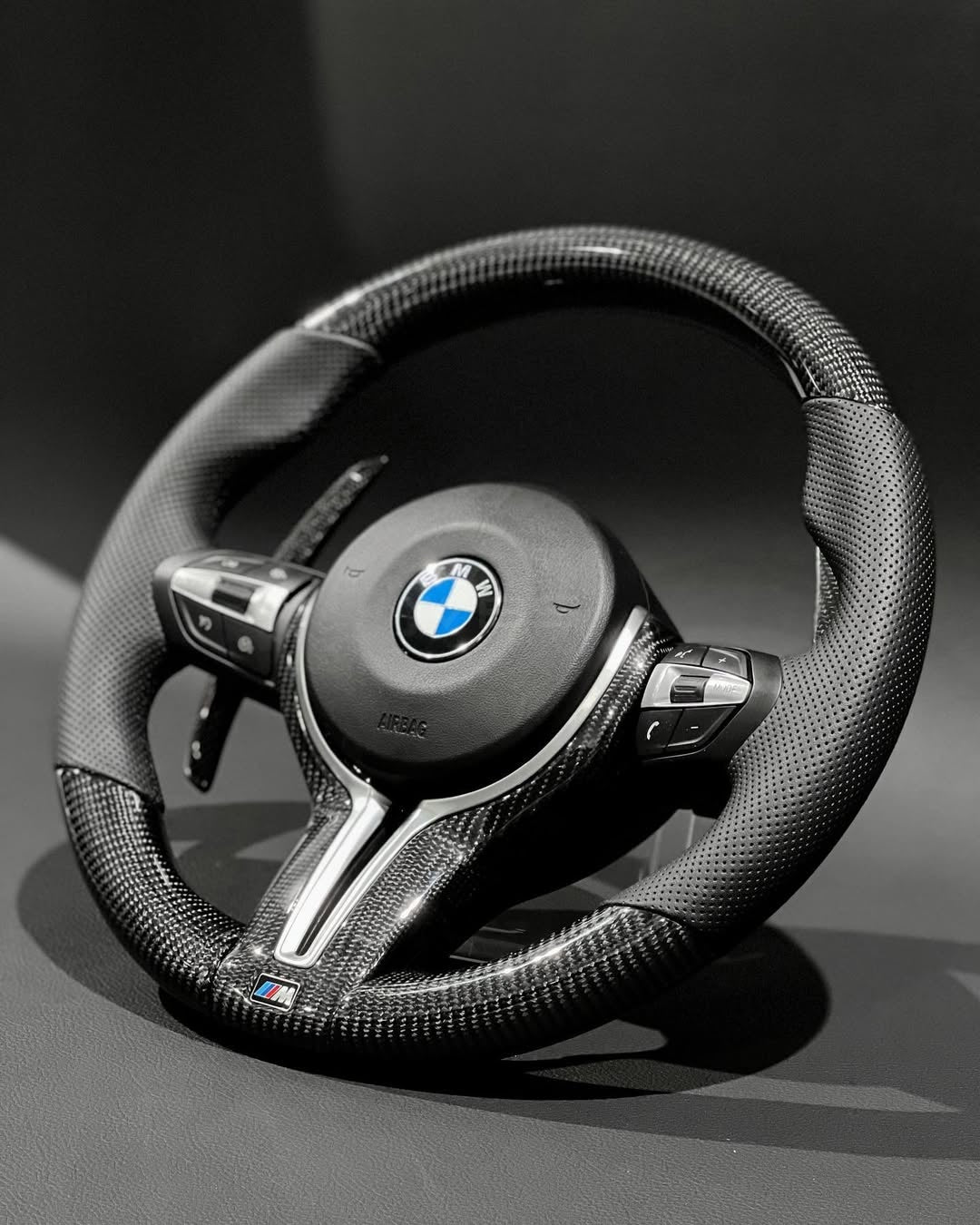 BMW F CHASSIS | CARBON FIBER CUSTOM STEERING WHEEL F8X M