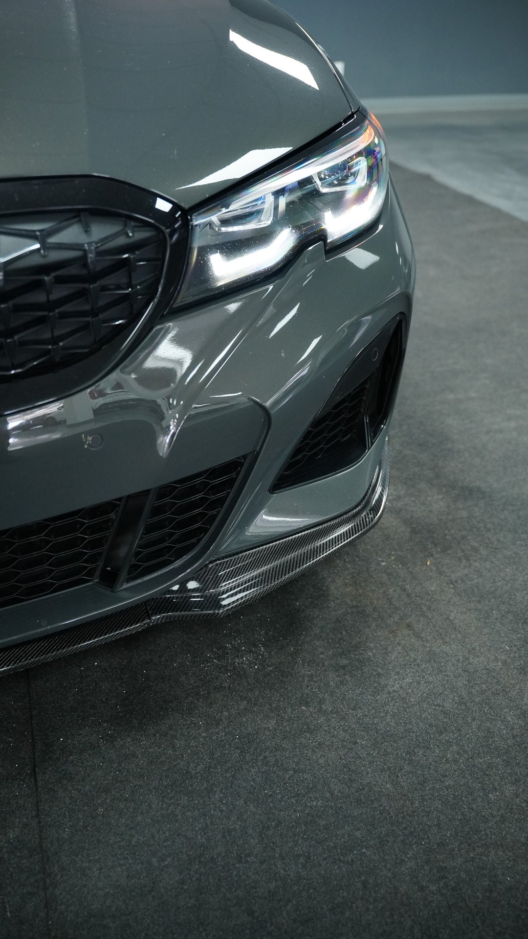 BMW G20 3-SERIES V2 STYLE FRONT LIP CARBON FIBER/ GLOSSY BLACK