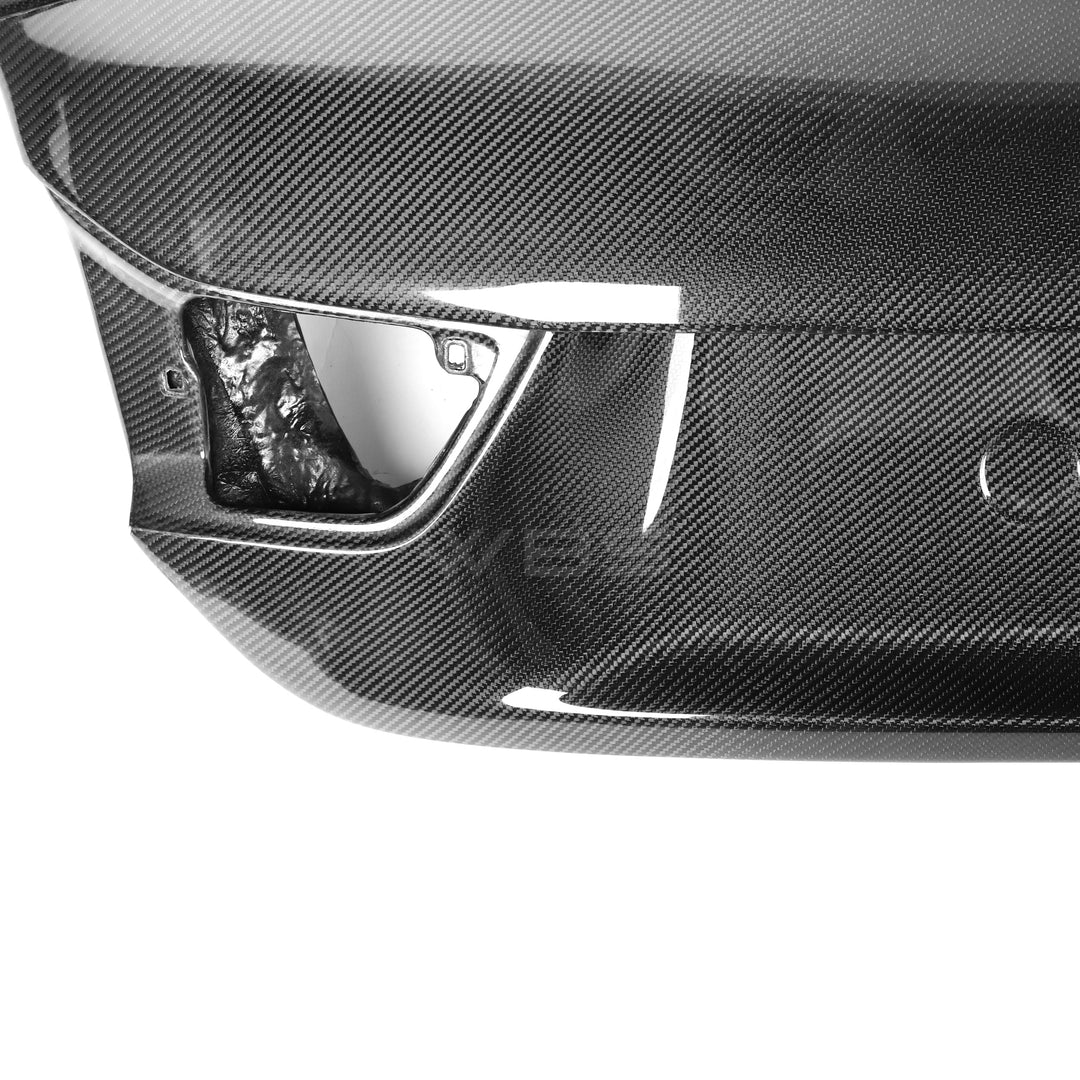 BMW F82 M4 CSL-STYLE TRUNK REPLACEMENT GENUINE CARBON FIBER